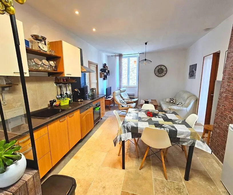 Appartement A Manas Apartment